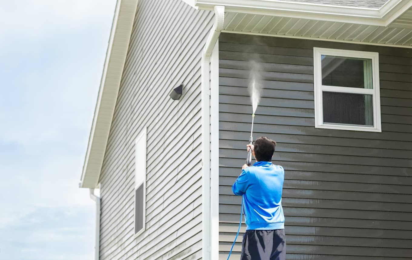 House Washing in Gulf Gate FL